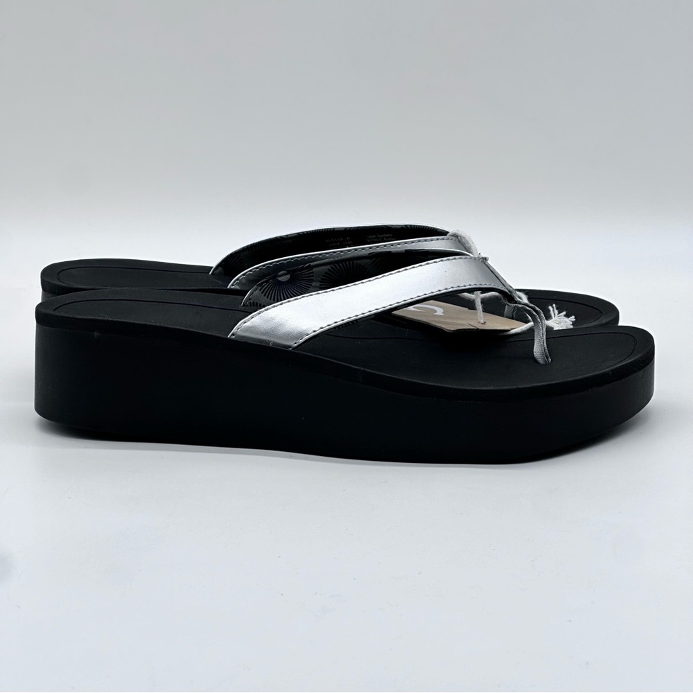 Olukai PI’O LUA Platform Sandals. Size 10